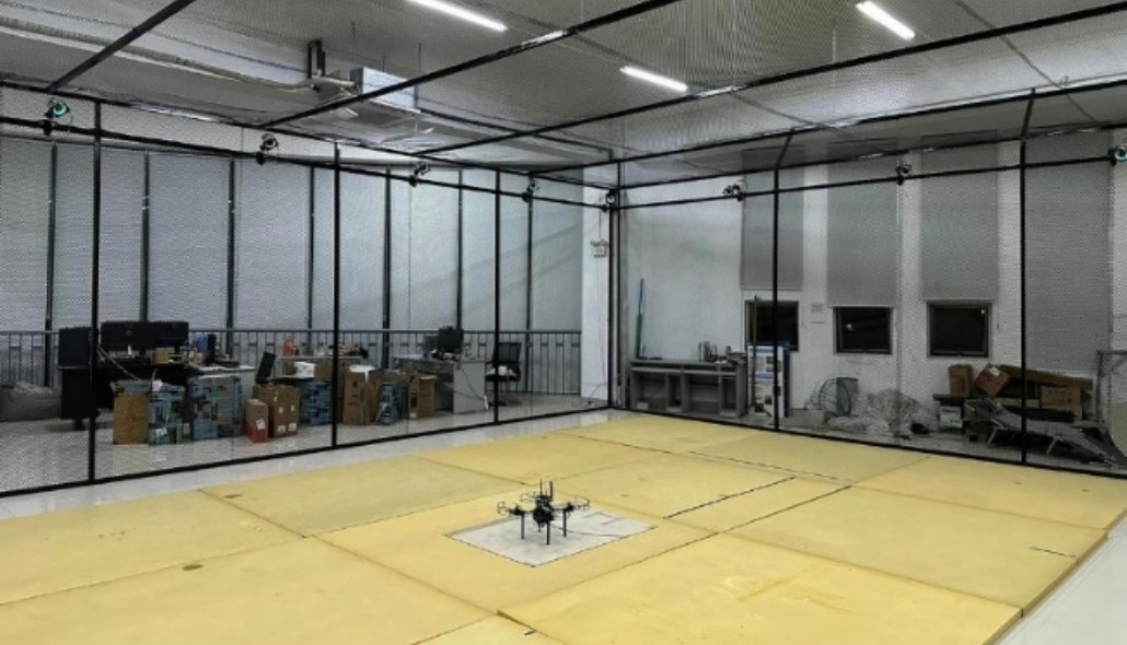 無(wú)人機(jī)飛行控制測(cè)試系統(tǒng)