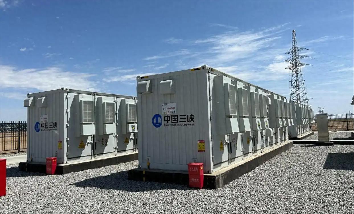 儲能集裝箱1.jpeg 儲能集裝箱1.jpeg