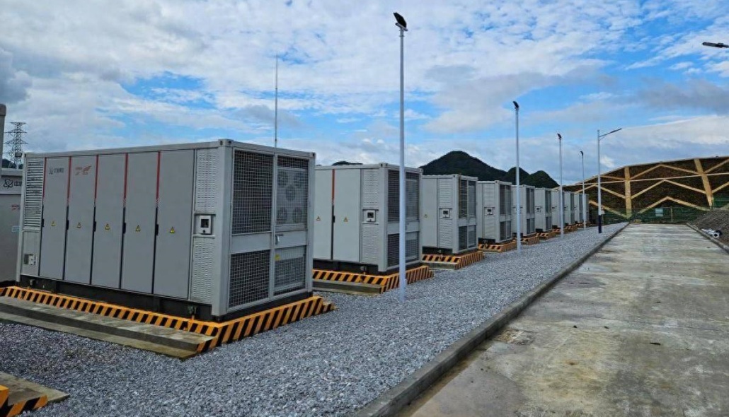 儲(chǔ)能集裝箱3_副本.jpg 儲(chǔ)能集裝箱3_副本.jpg